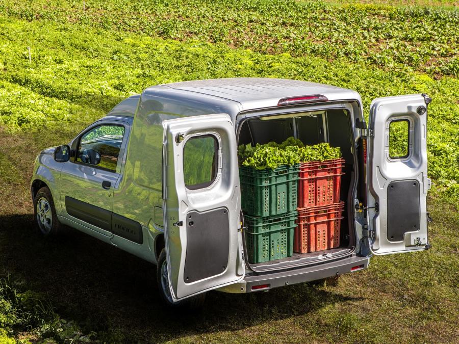  Fiat Fiorino Furgao 2013 года  (фото 18 из 30)